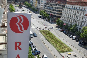 Hotel Ramada Prague City Centre**** - Blick auf den Wenzelsplatz