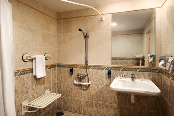 Hotel Ramada Prague City Centre**** - Barrierefreies Badezimmer